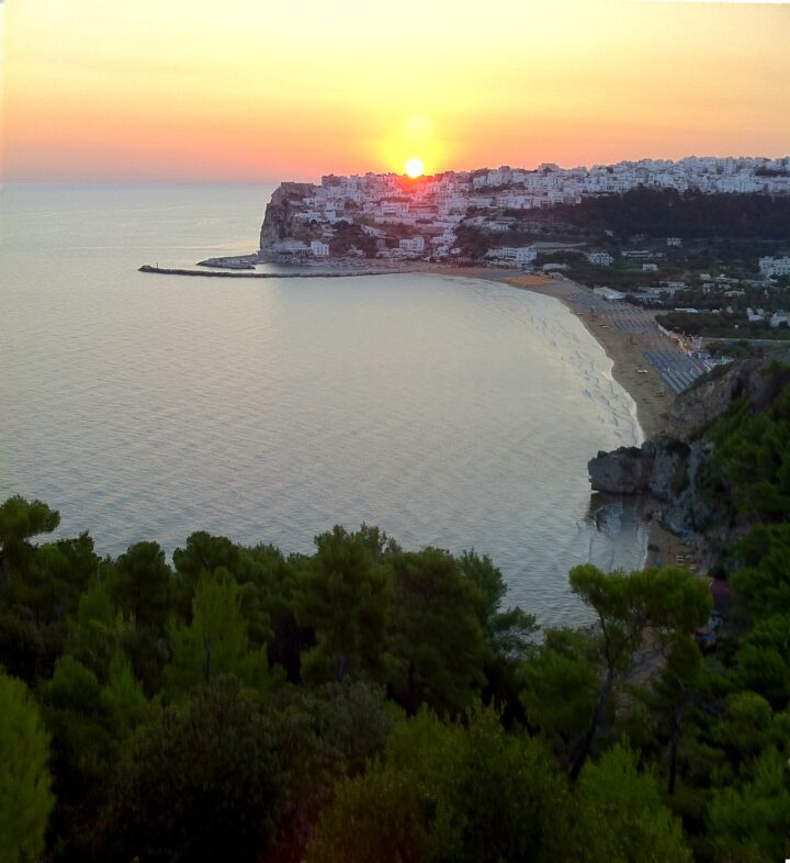 Alba sul Mare Adriatico a Peschici, Gargano Puglia